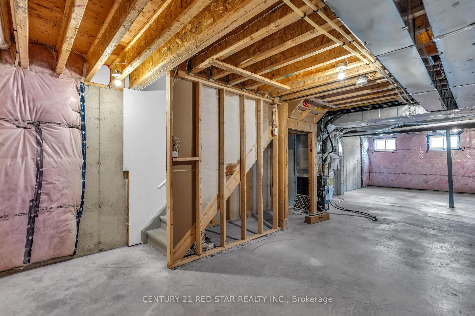 844 Sobeski Avenue photo 26
