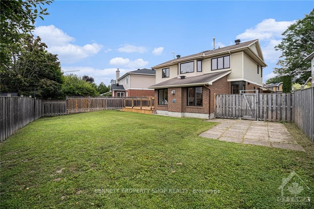 110 SUMMERWALK Place photo 27