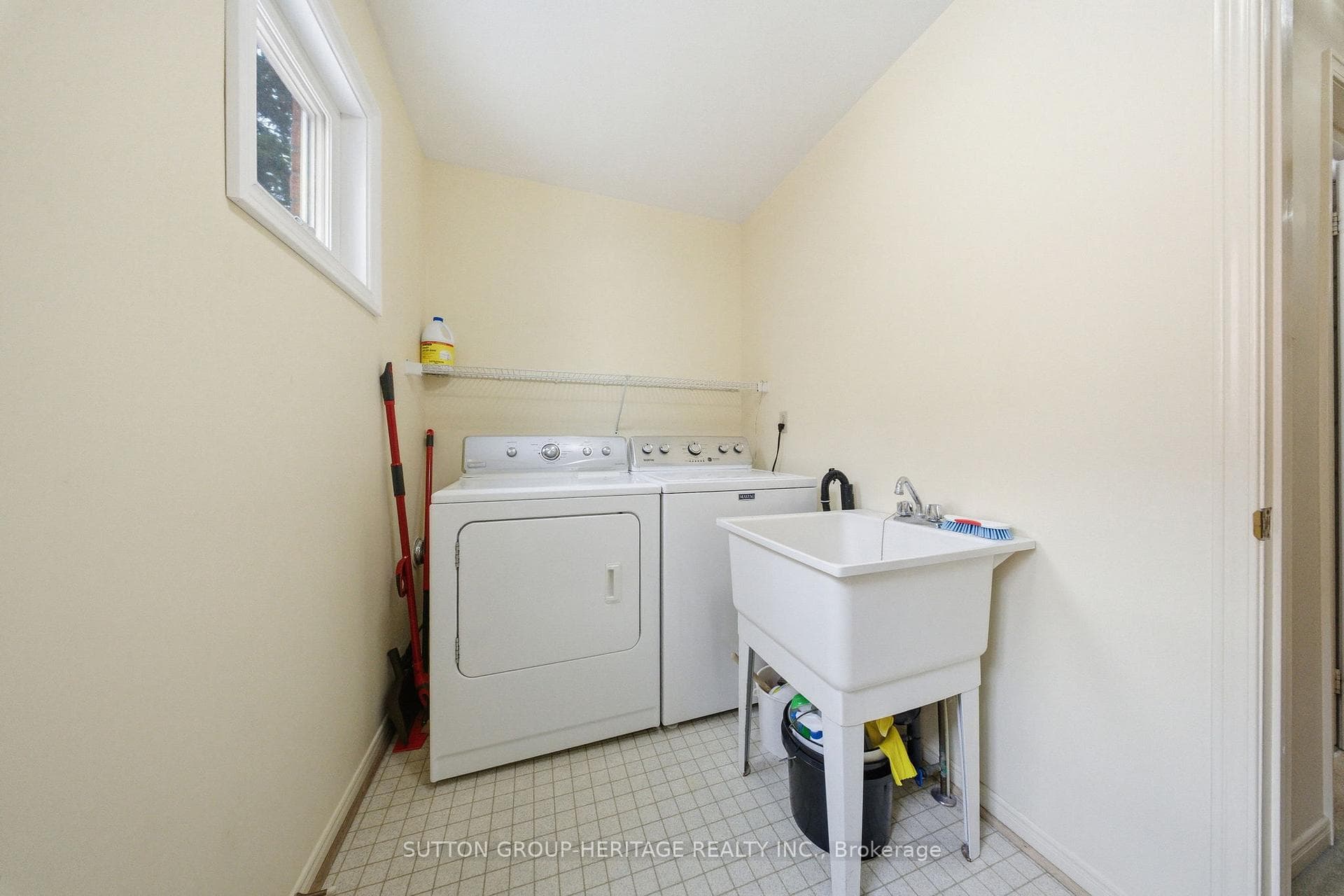 19 Sawyer Crescent photo 21