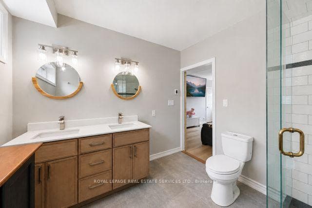 93 Ronald Avenue photo 14