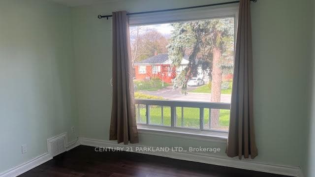 8 Kingsmere Crescent photo 19
