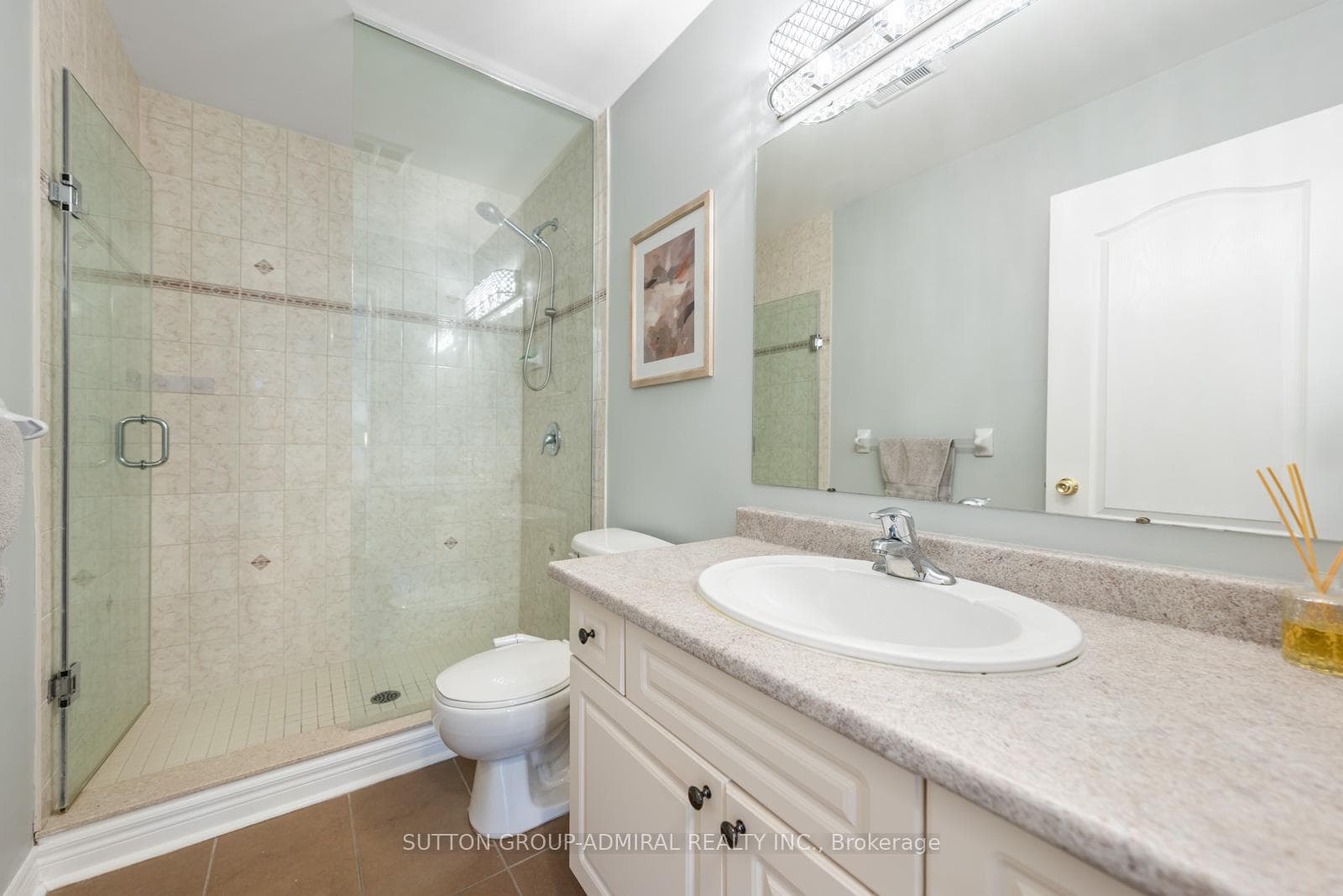 9944 Keele Street Unit 102 photo 11