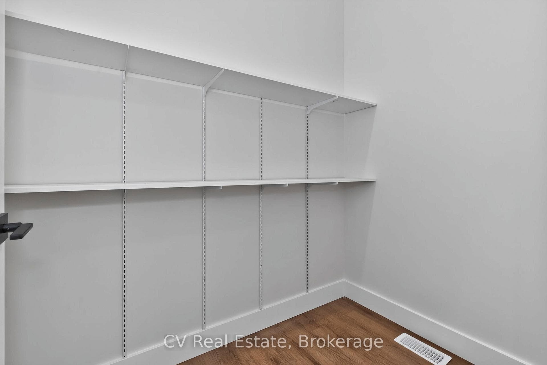 546 Balsam Chutes Road photo 14