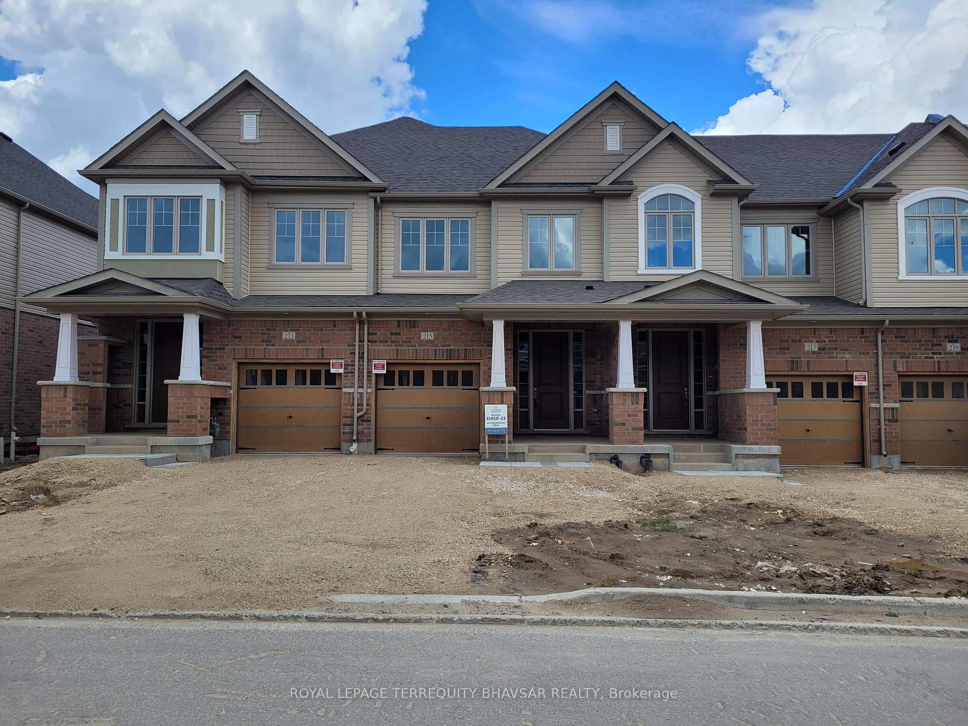 215 Broadacre Drive photo 2