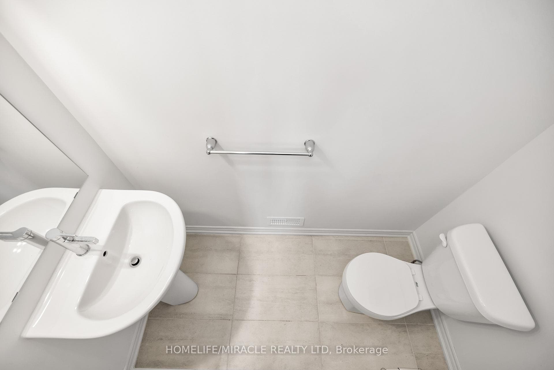66 Sparrow Way photo 32