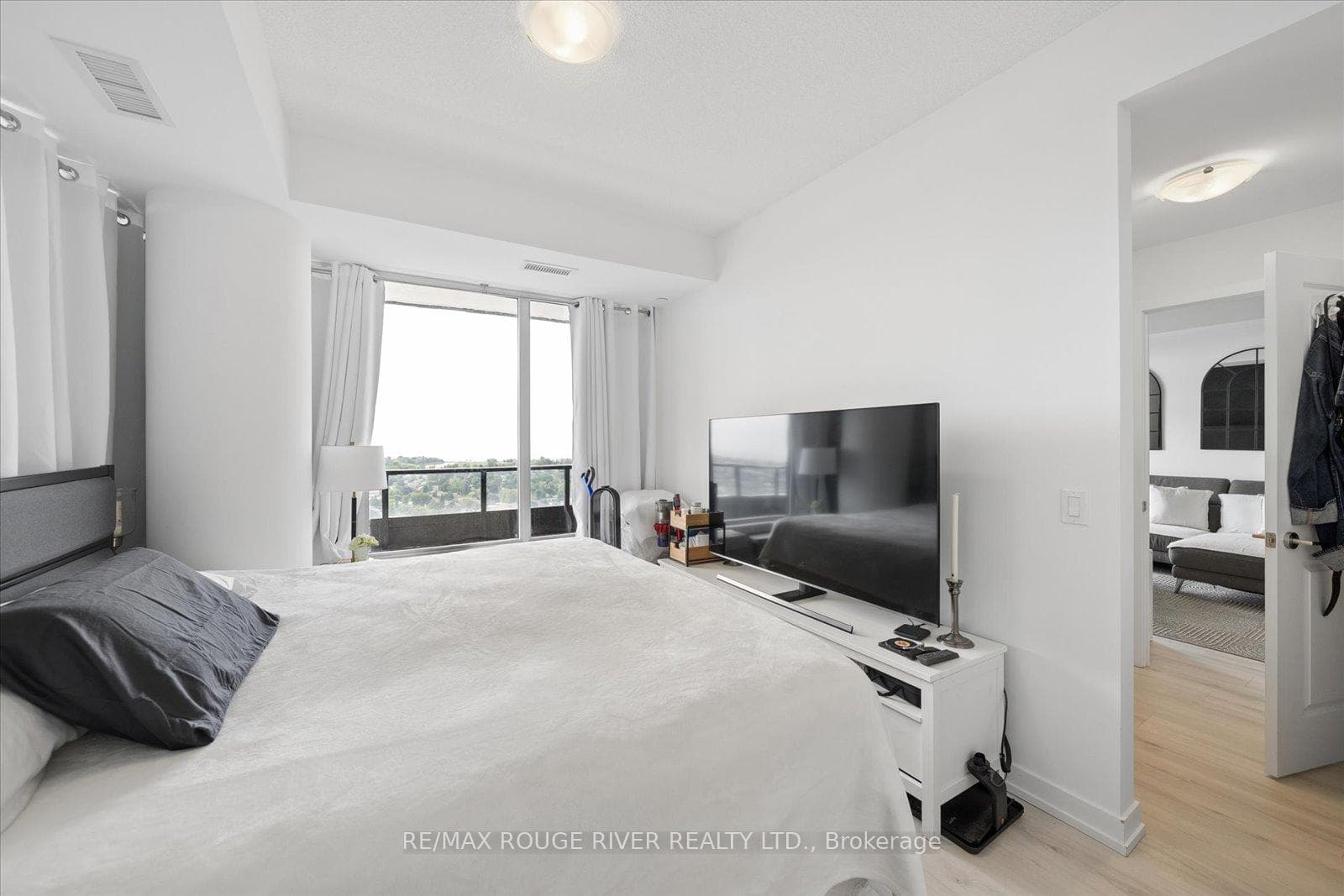 1435 Celebration Drive Unit 2804 photo 16