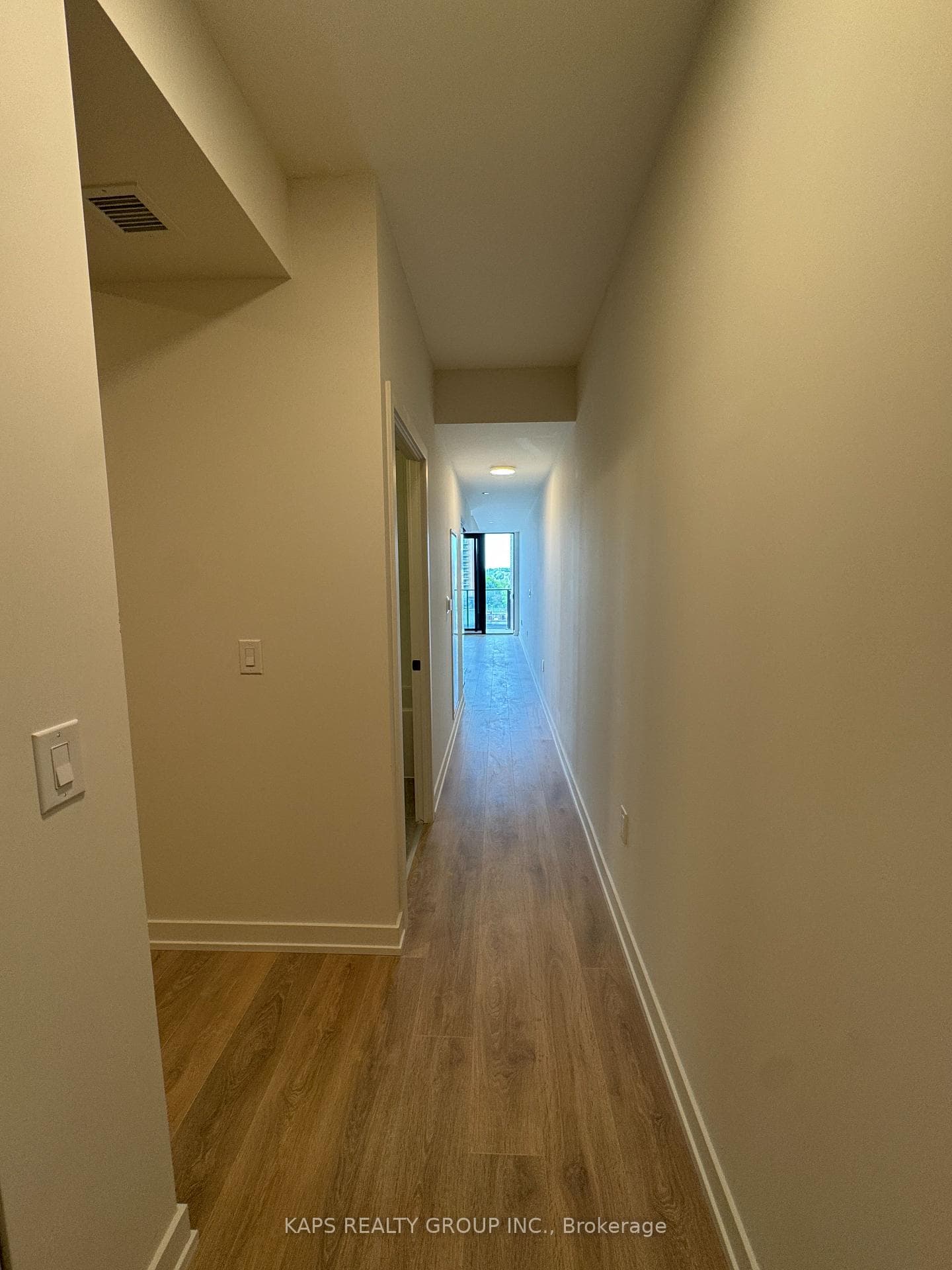 181 Sterling Road Unit 715 photo 2
