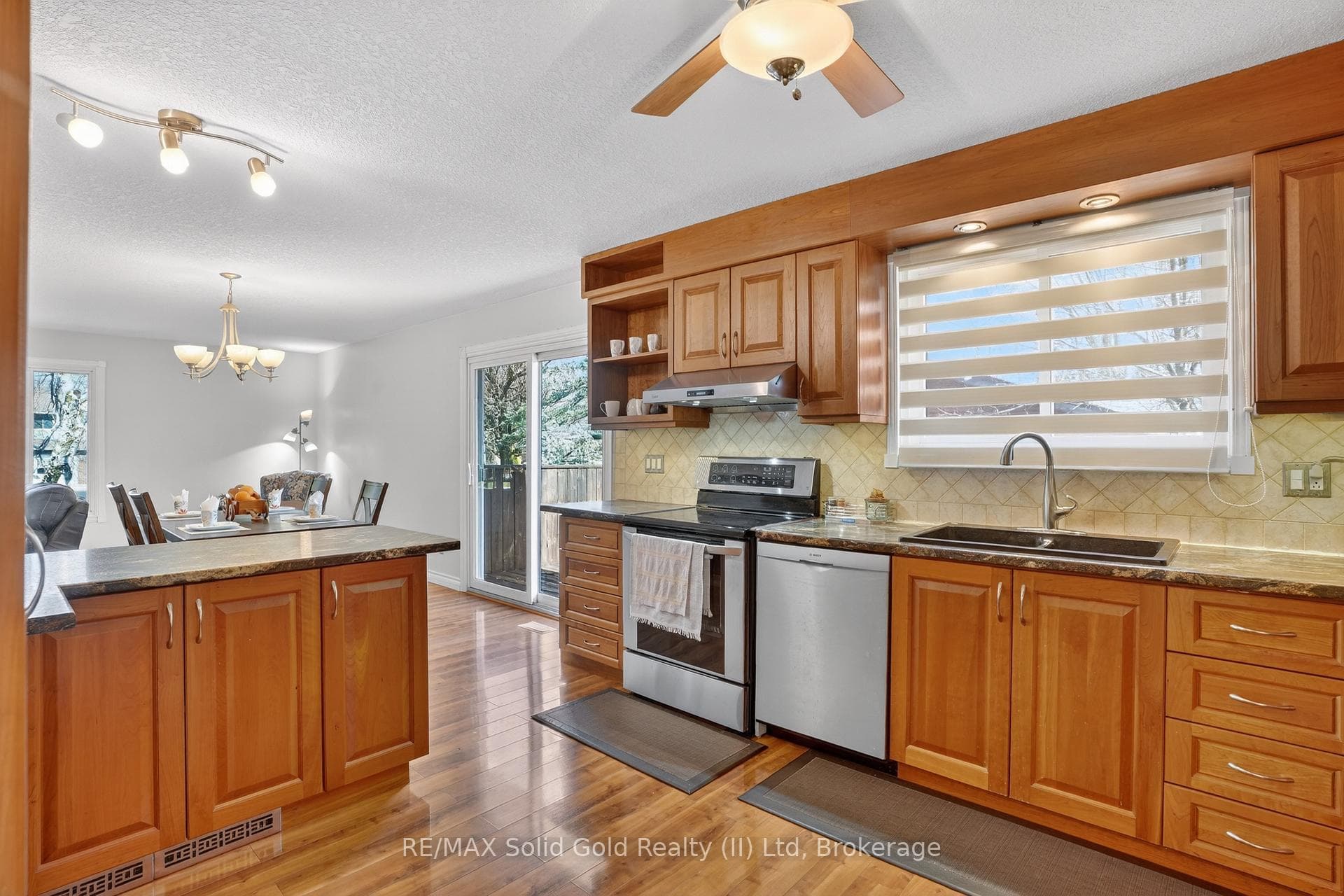 309 Daleside Place photo 11