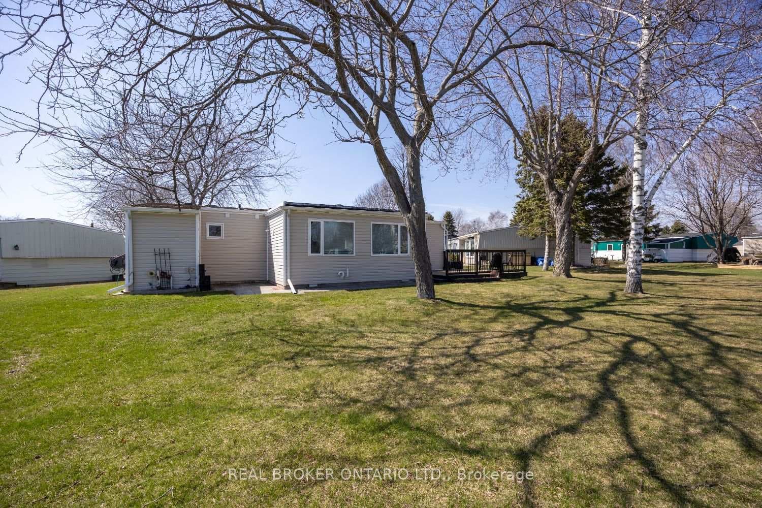 22 Champlain Court photo 28