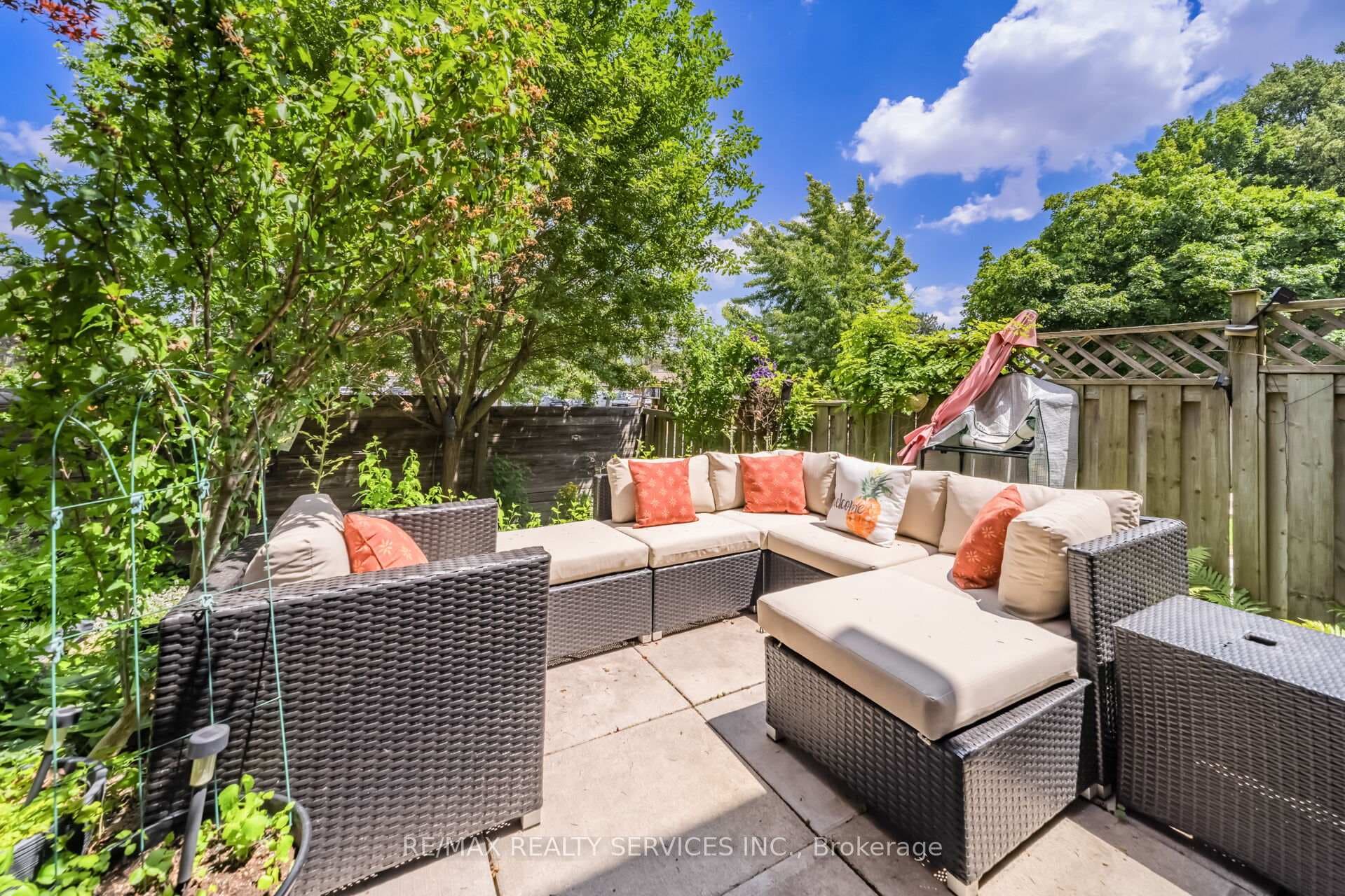 76 Leeward Drive photo 45
