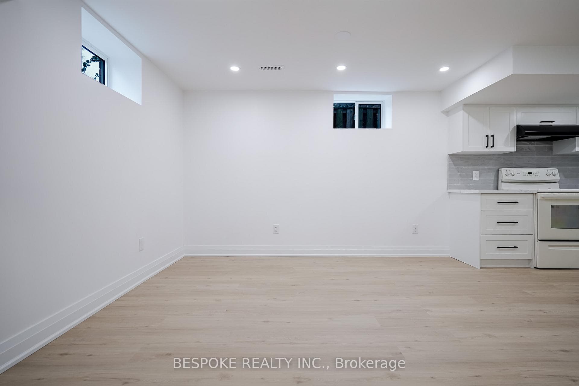 1110 Athol Street Unit Bsmt photo 6