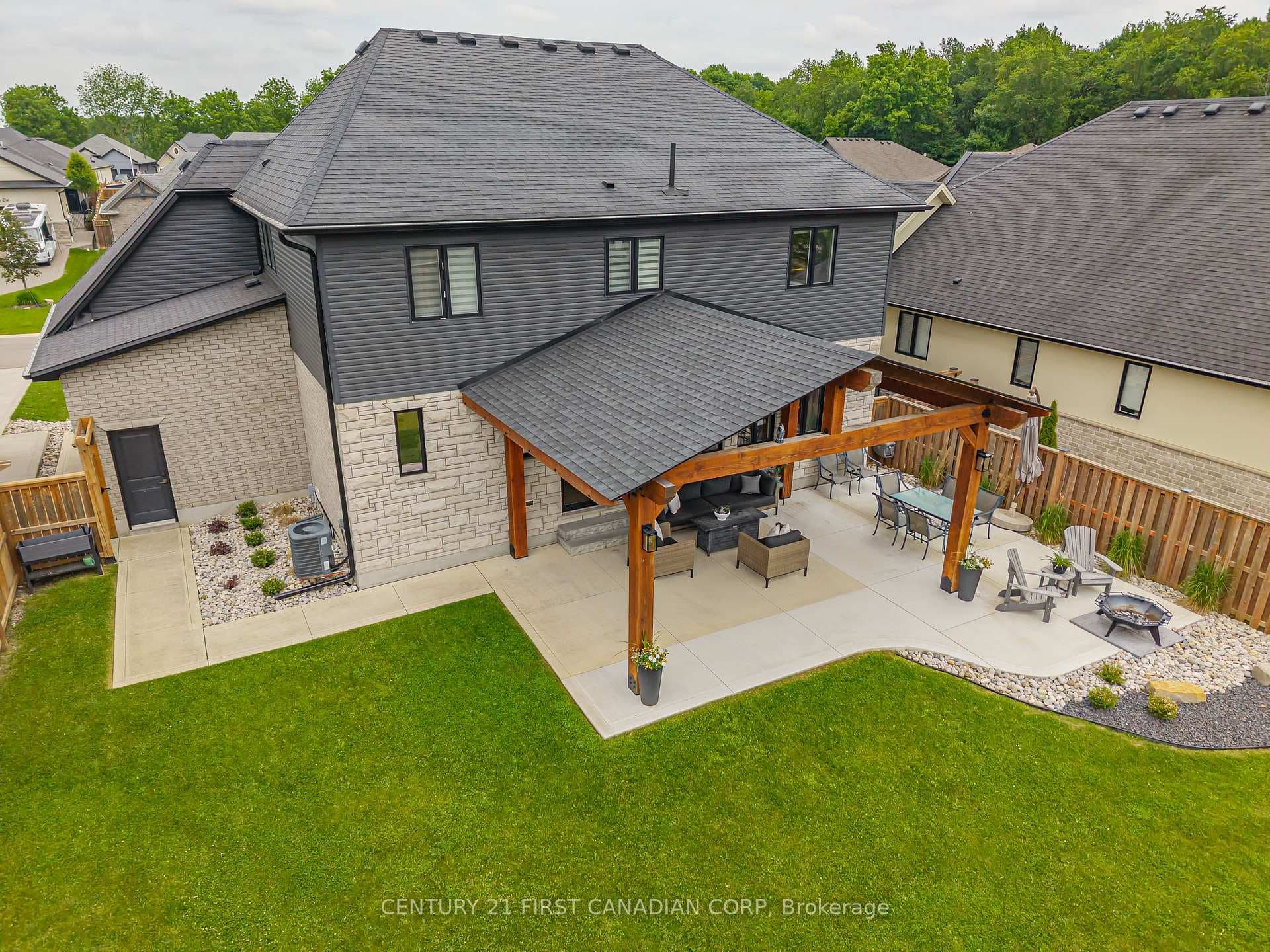 8 Oscar Davis Court photo 46