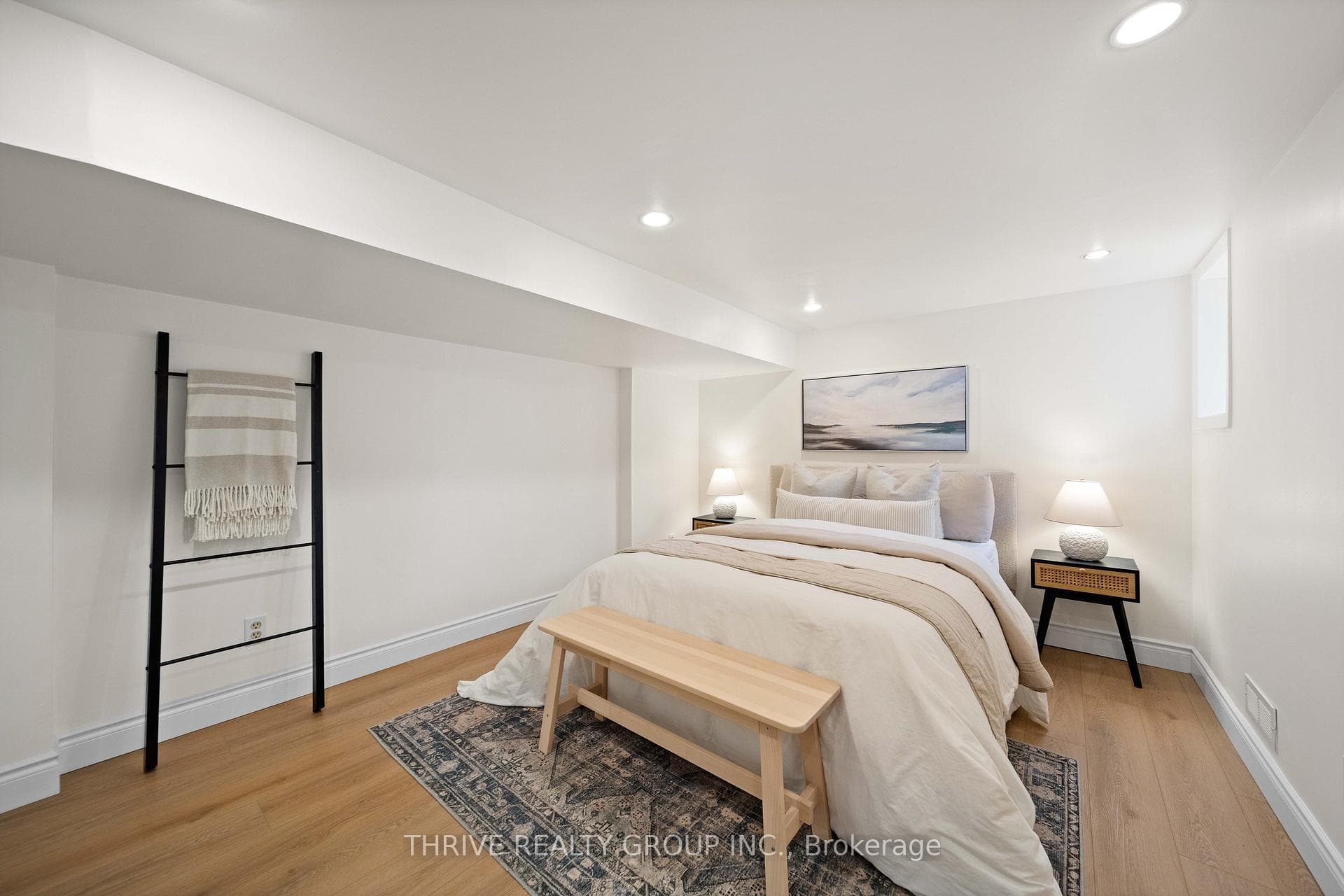 123 Thornton Avenue photo 21