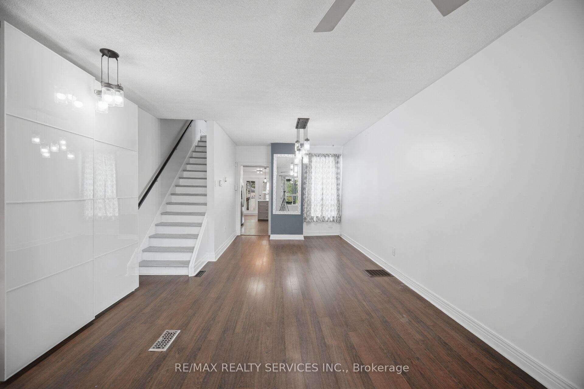 55 Morse Street photo 11