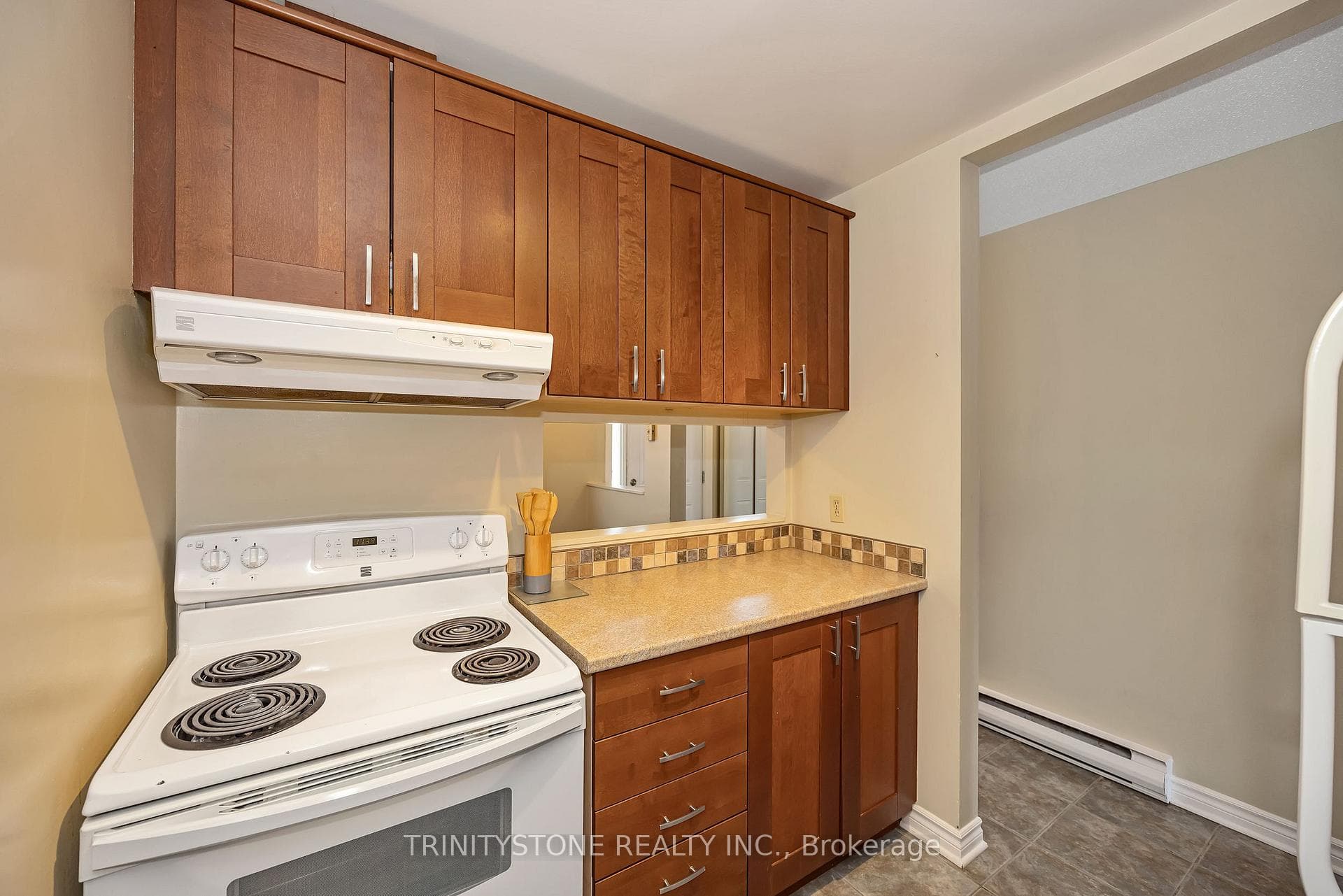 811 Connaught Avenue Unit 57 photo 12