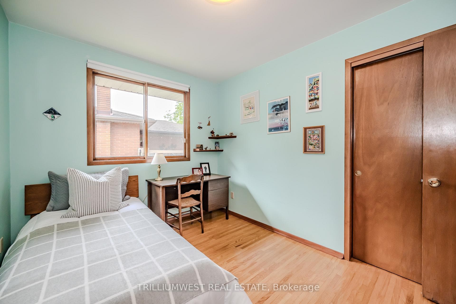 73 Prince Charles Drive photo 16
