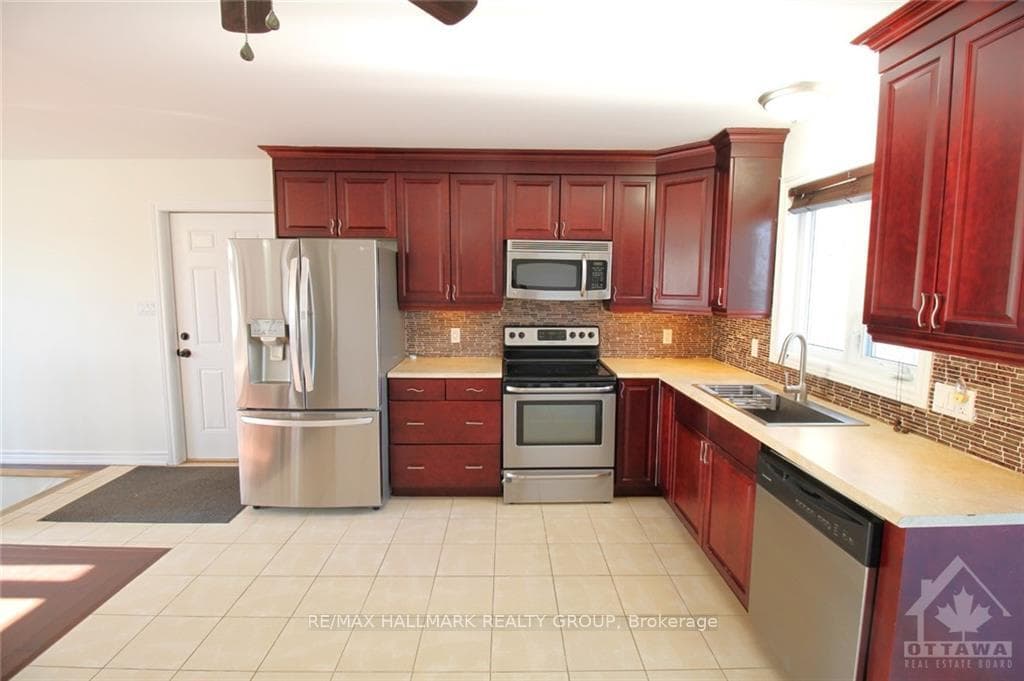 Kitchen with s/s appliances