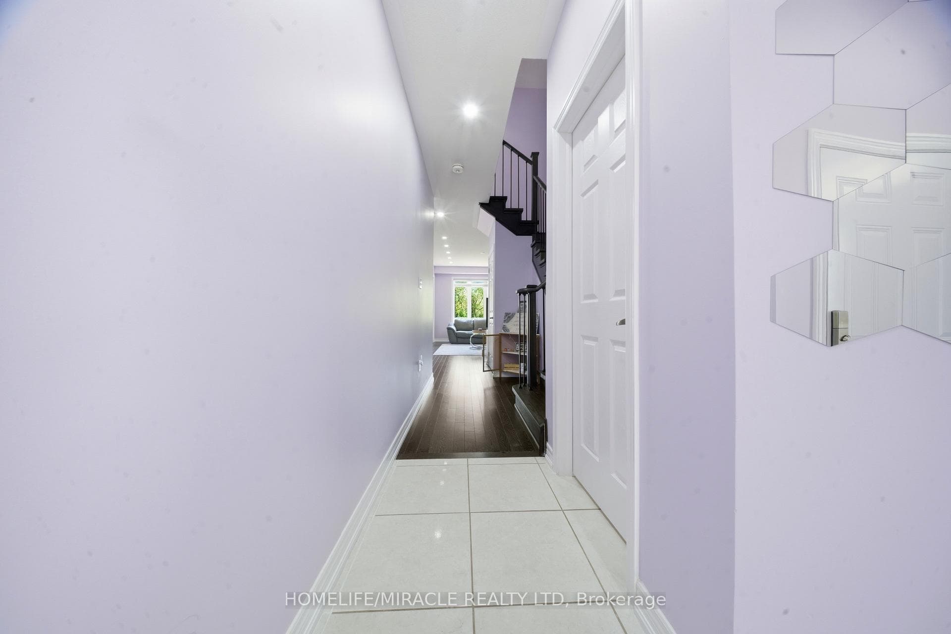 166 DEERPATH Drive Unit 32 photo 4