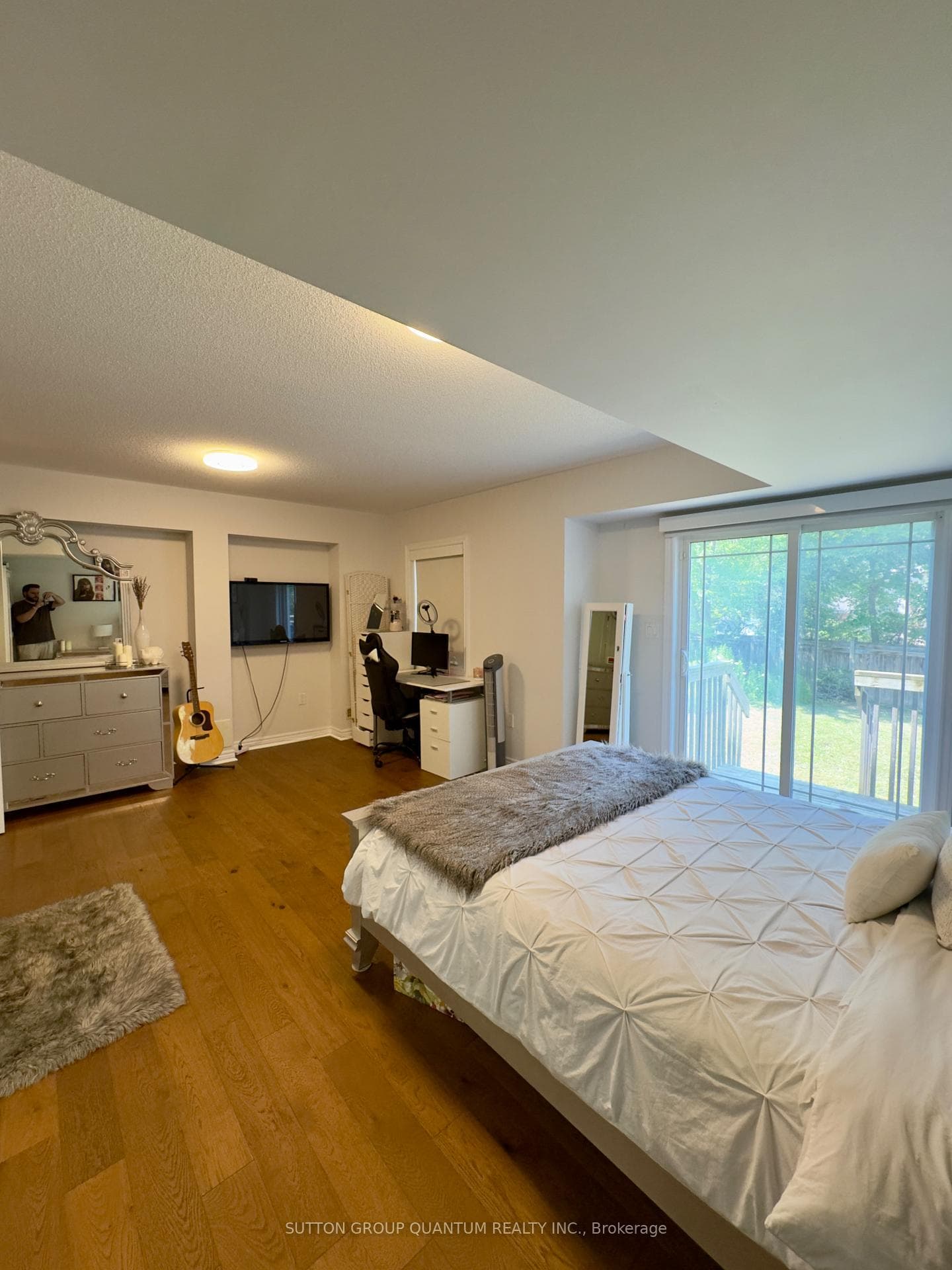 102 Lake Avenue photo 37