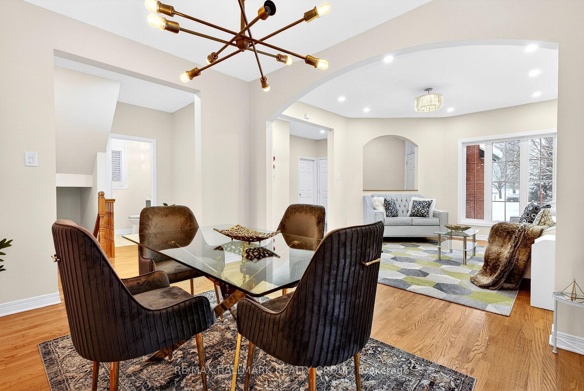 143 Borealis Crescent photo 17