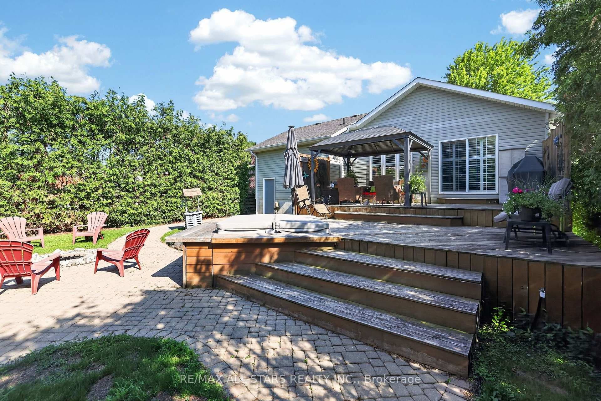 38 Evelyn Avenue photo 23