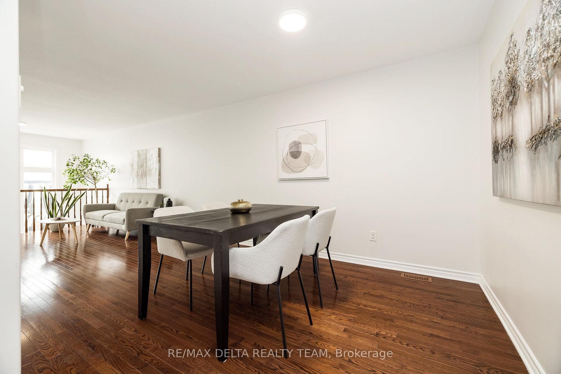 616 Spikemoss Place photo 4
