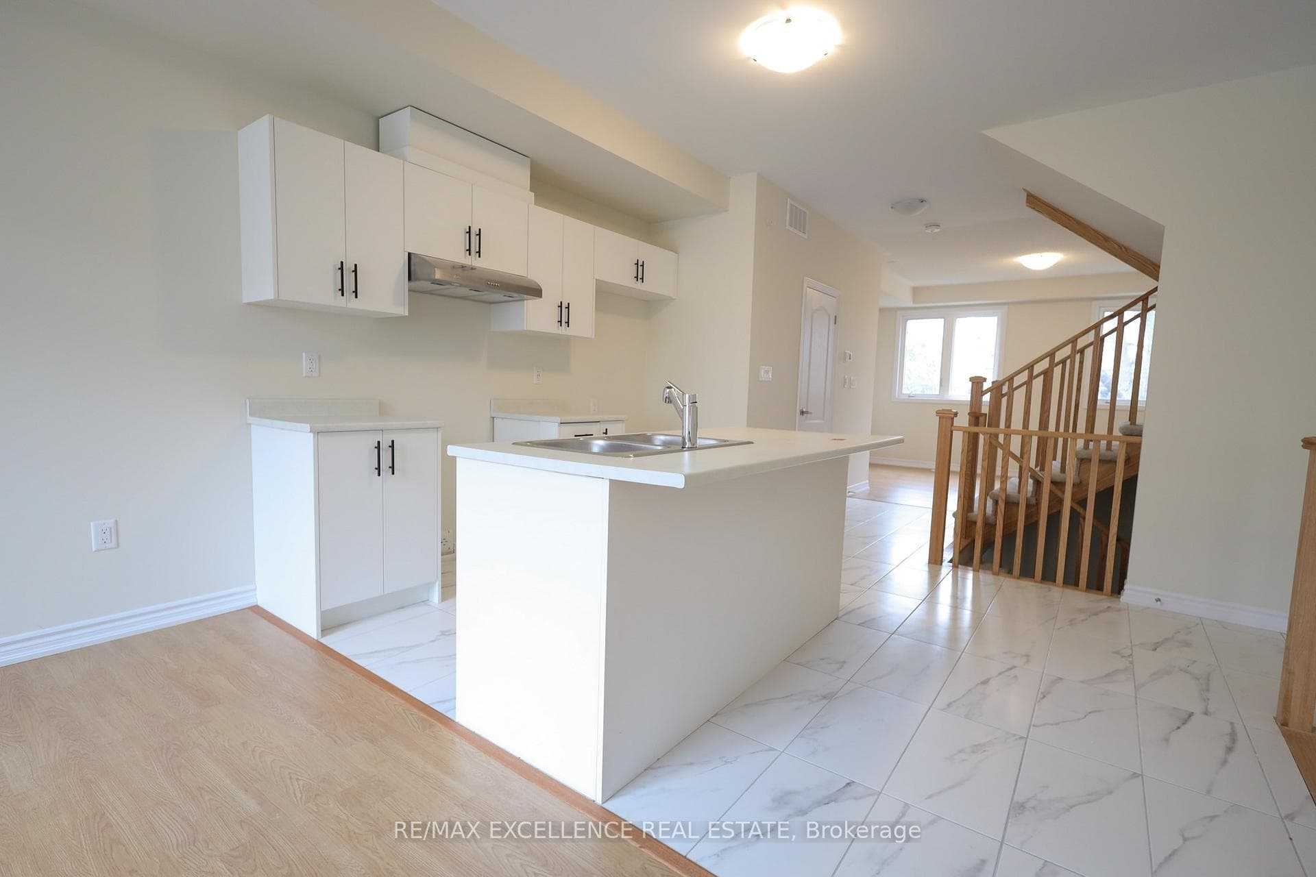 122 Senay Circle photo 4