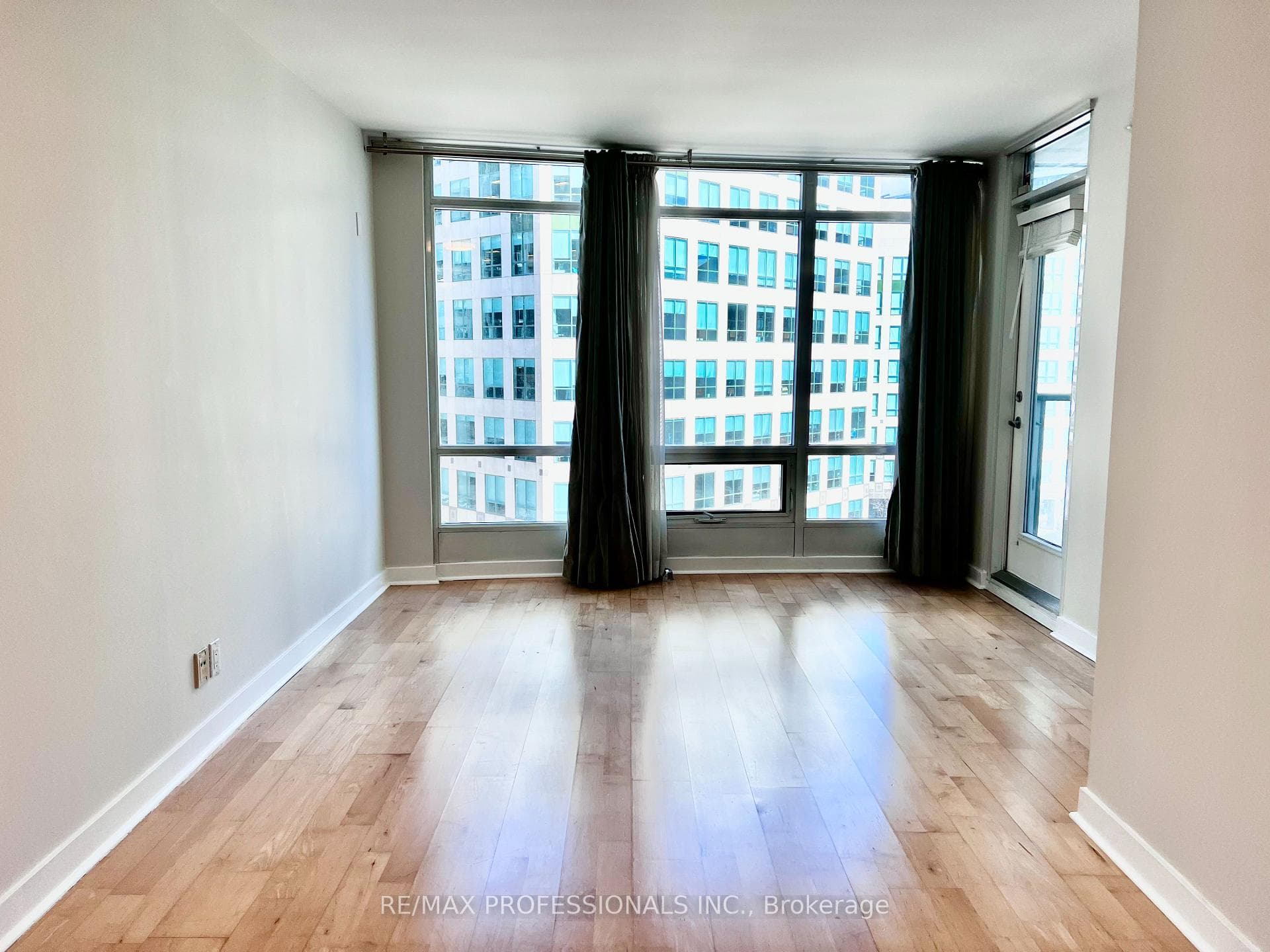 361 Front Street Unit 812 photo 11
