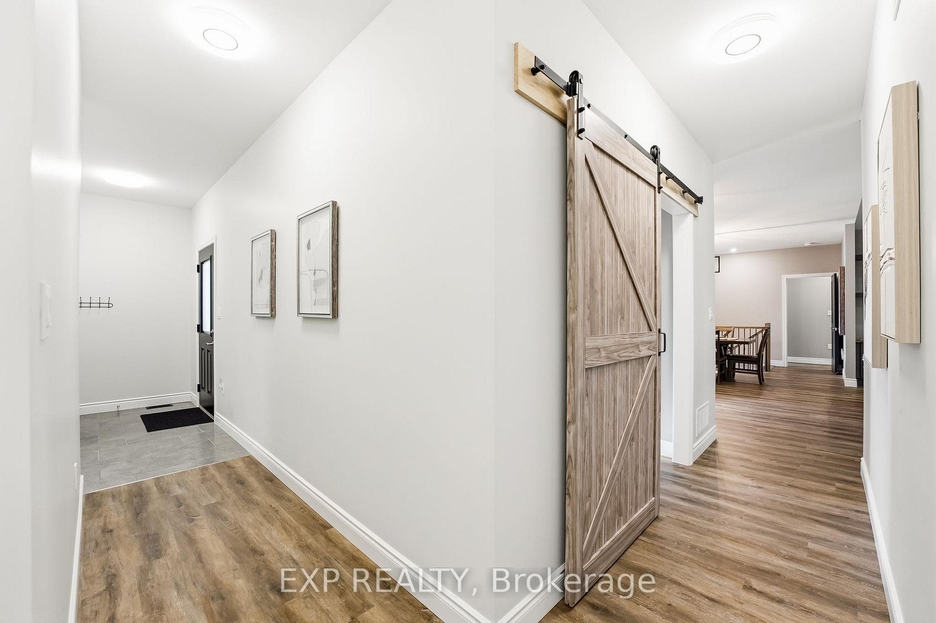 2939 Rundle Road photo 32