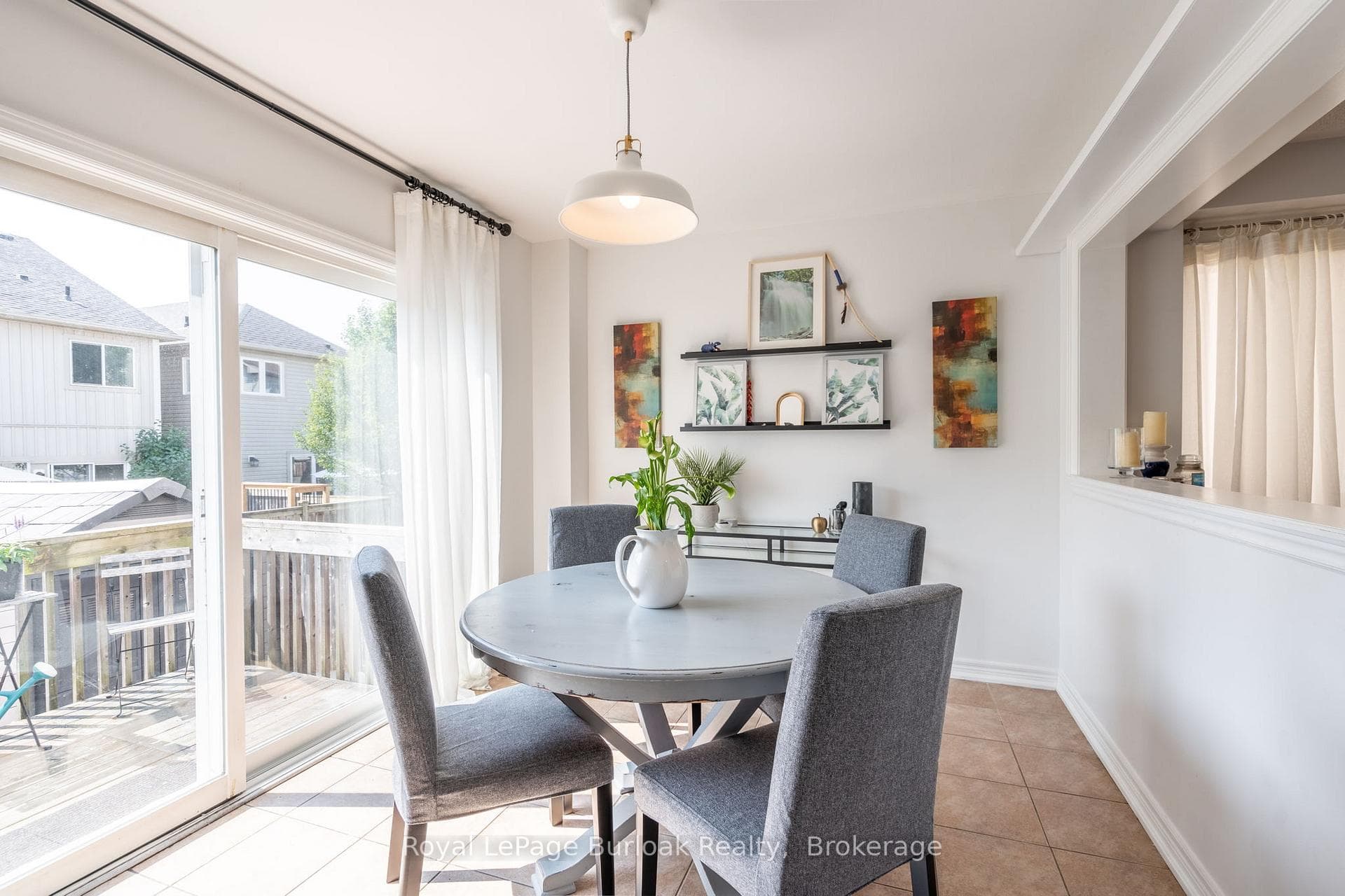63 Fiddlehead Crescent photo 8