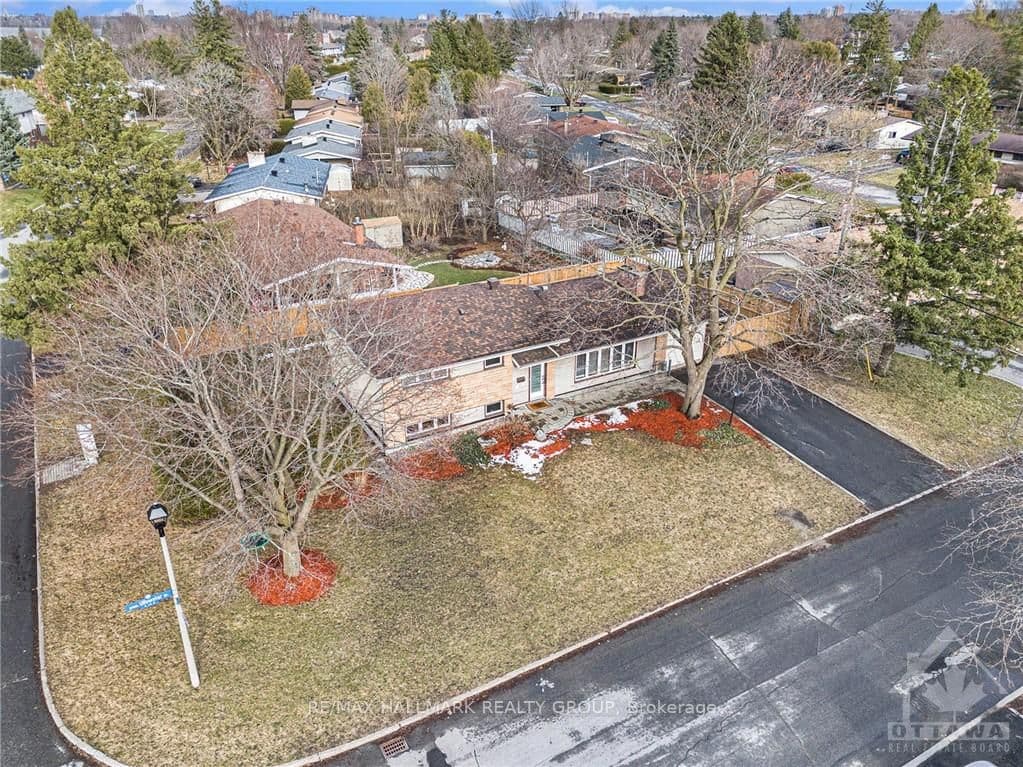 15 ULLSWATER Drive photo 29