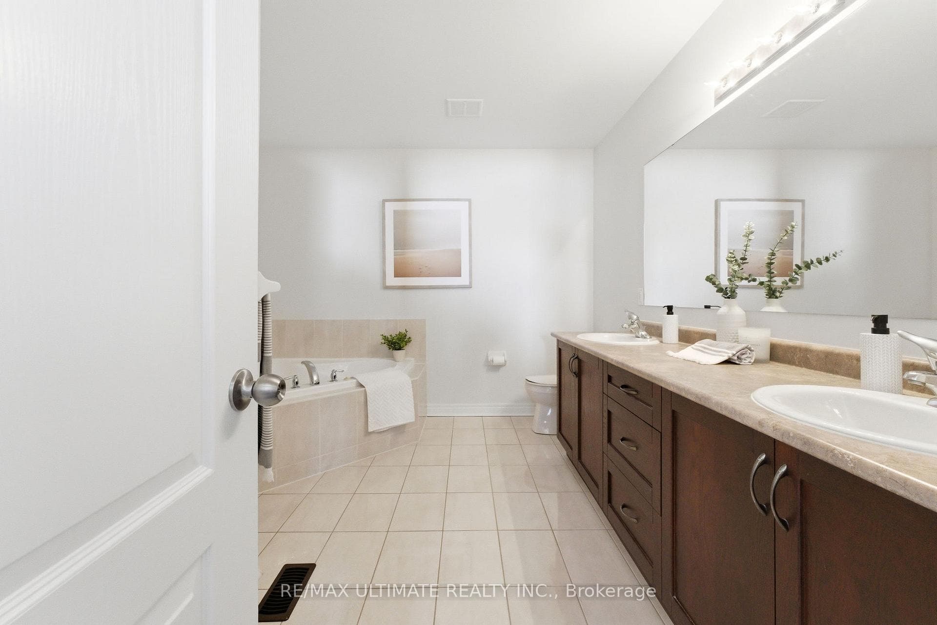 417 Kwapis Boulevard photo 27
