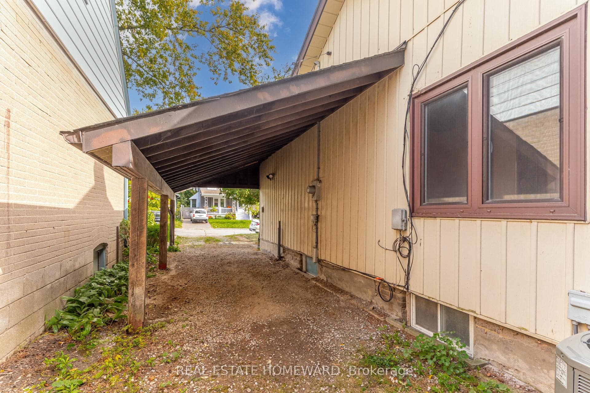 146 Gradwell Drive photo 35