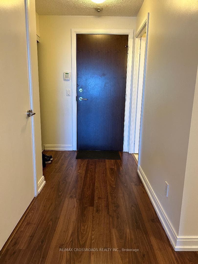 181 Village Green Square Unit 2316 photo 12