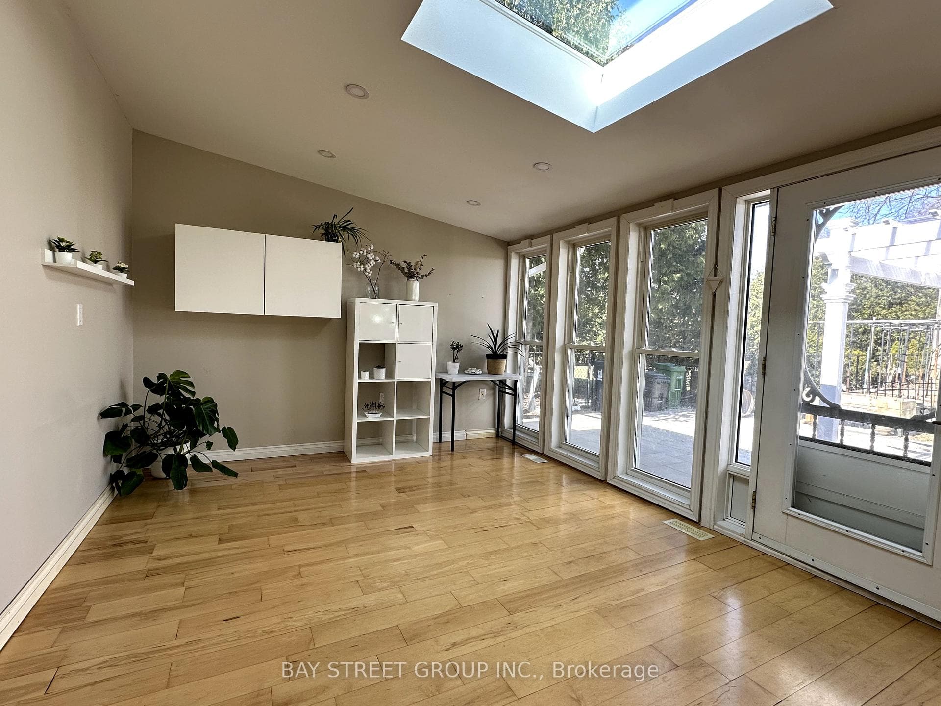 196 Newton Drive photo 9