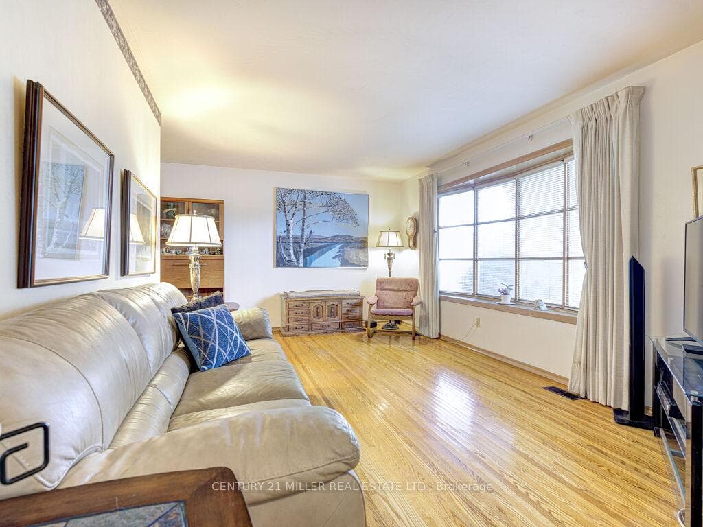 62 Mountbatten Drive photo 7