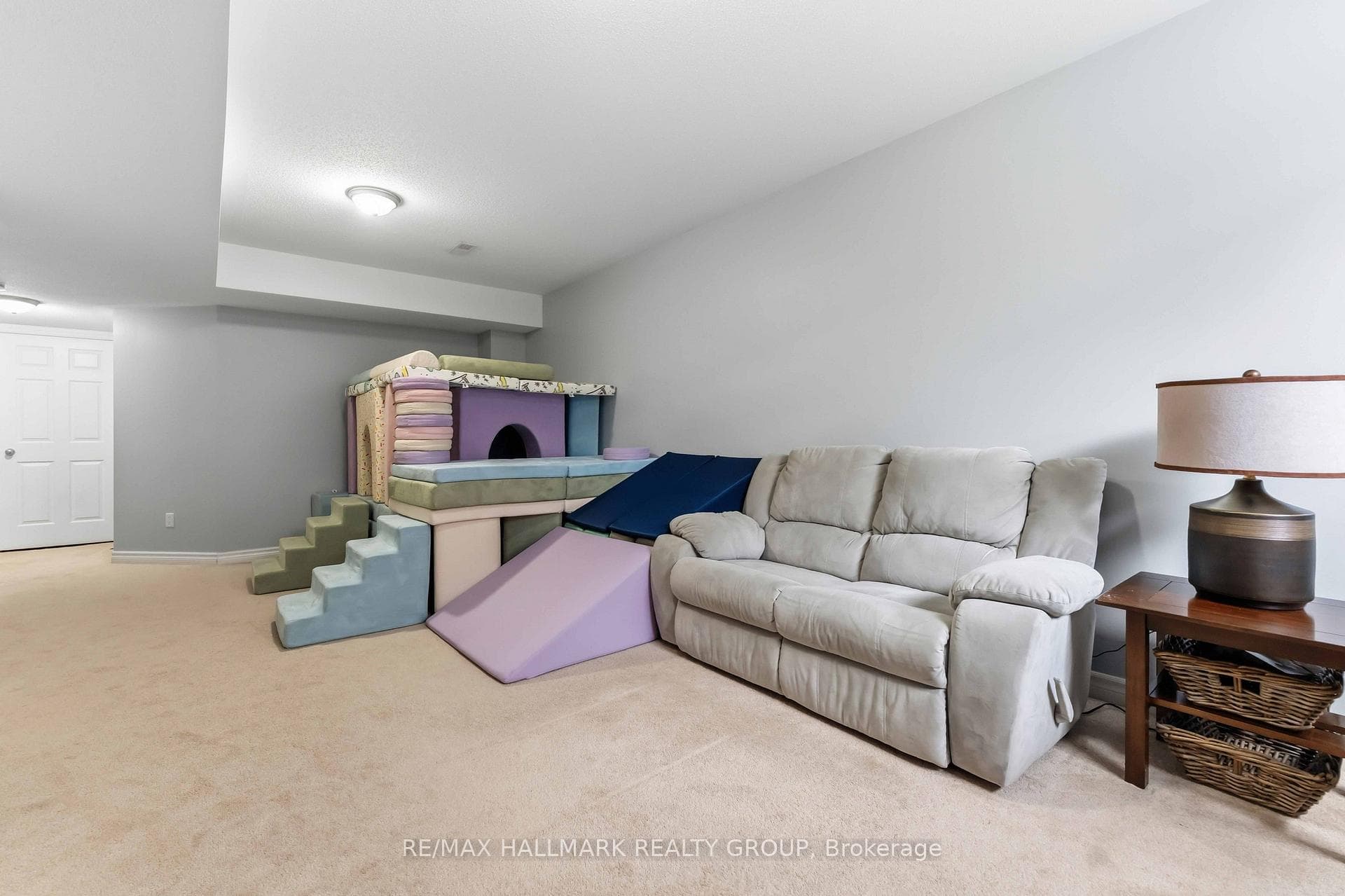 125 Montmorency Way photo 30