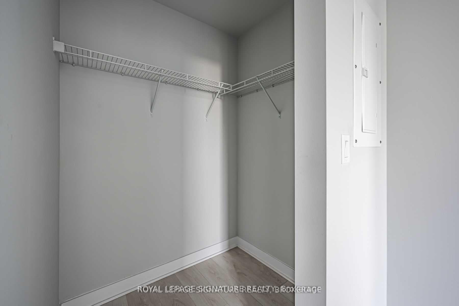2221 Yonge Street Unit 1506 photo 16