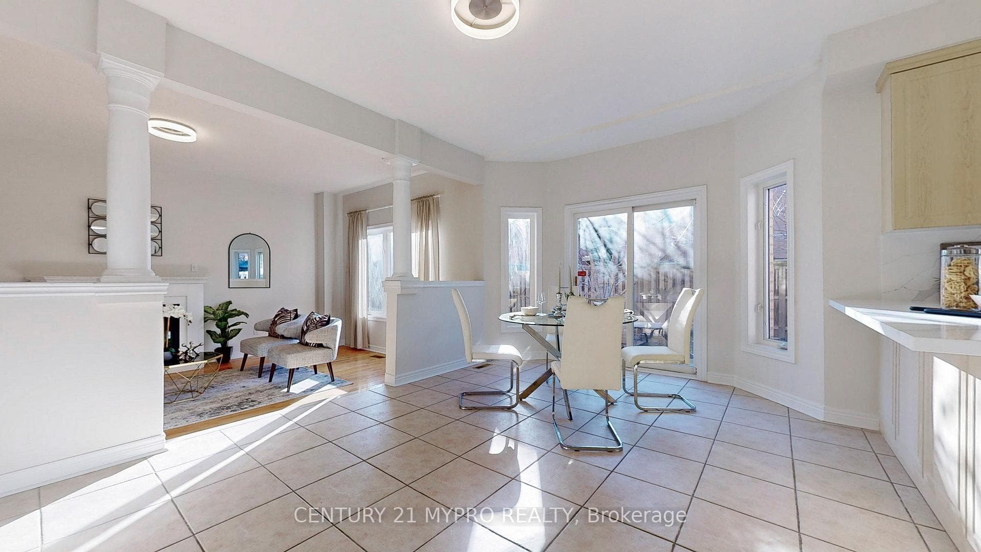 34 Ayhart Street photo 13