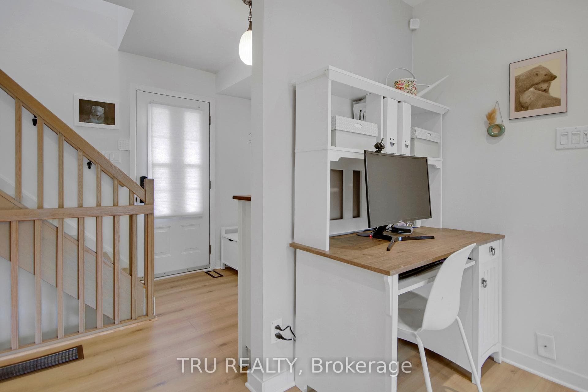 36 Varley Drive photo 5
