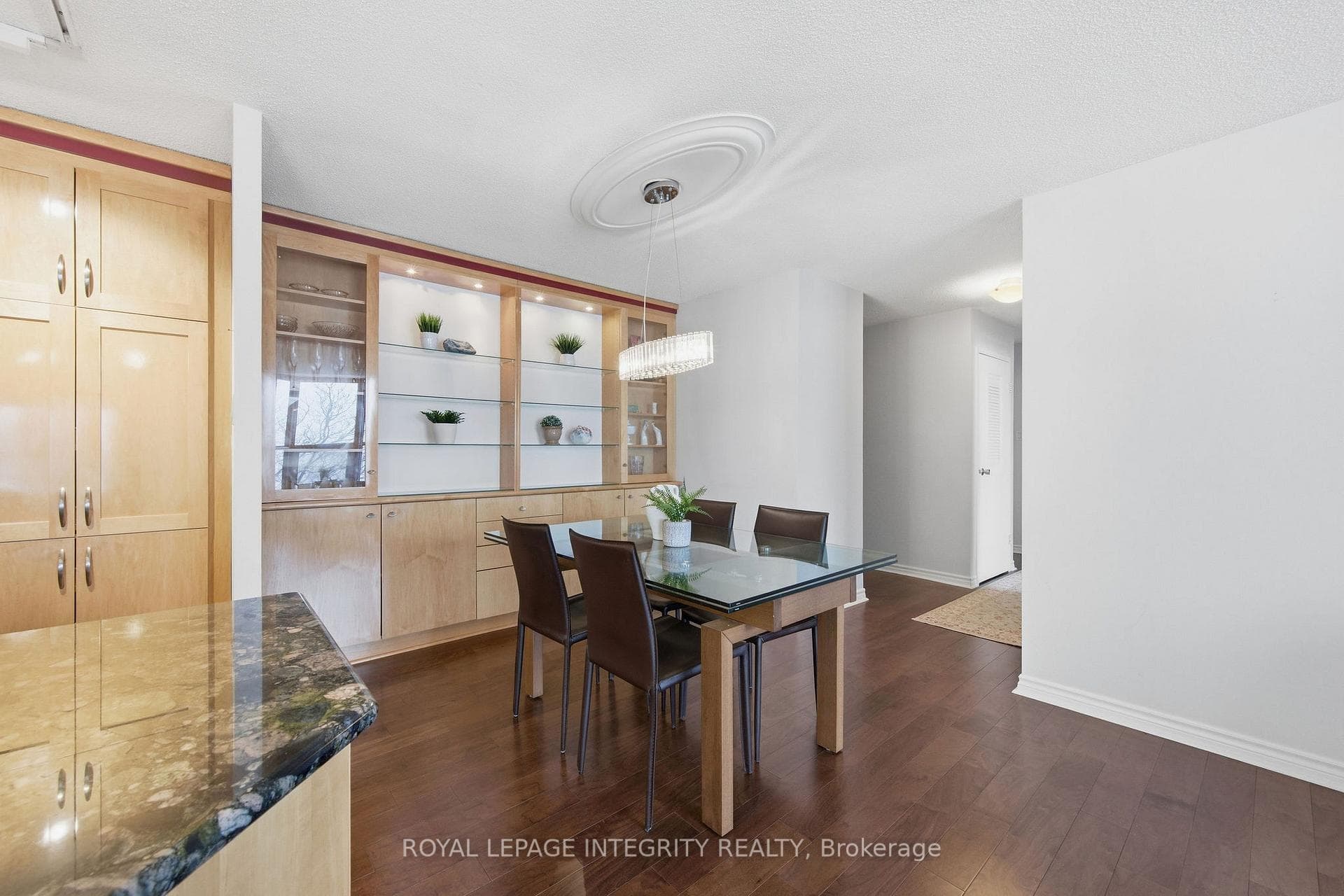 2951 Riverside Drive Unit 305 photo 32