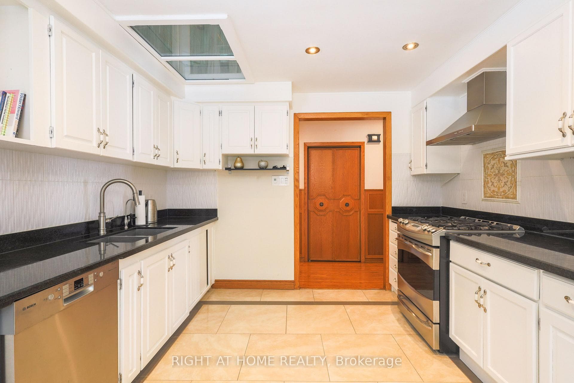 229 Rustic Road photo 17