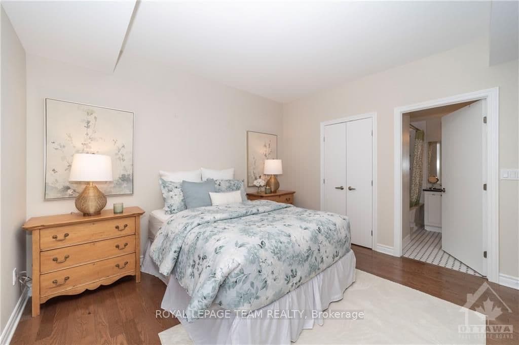 401 GOLDEN Avenue Unit 904 photo 22