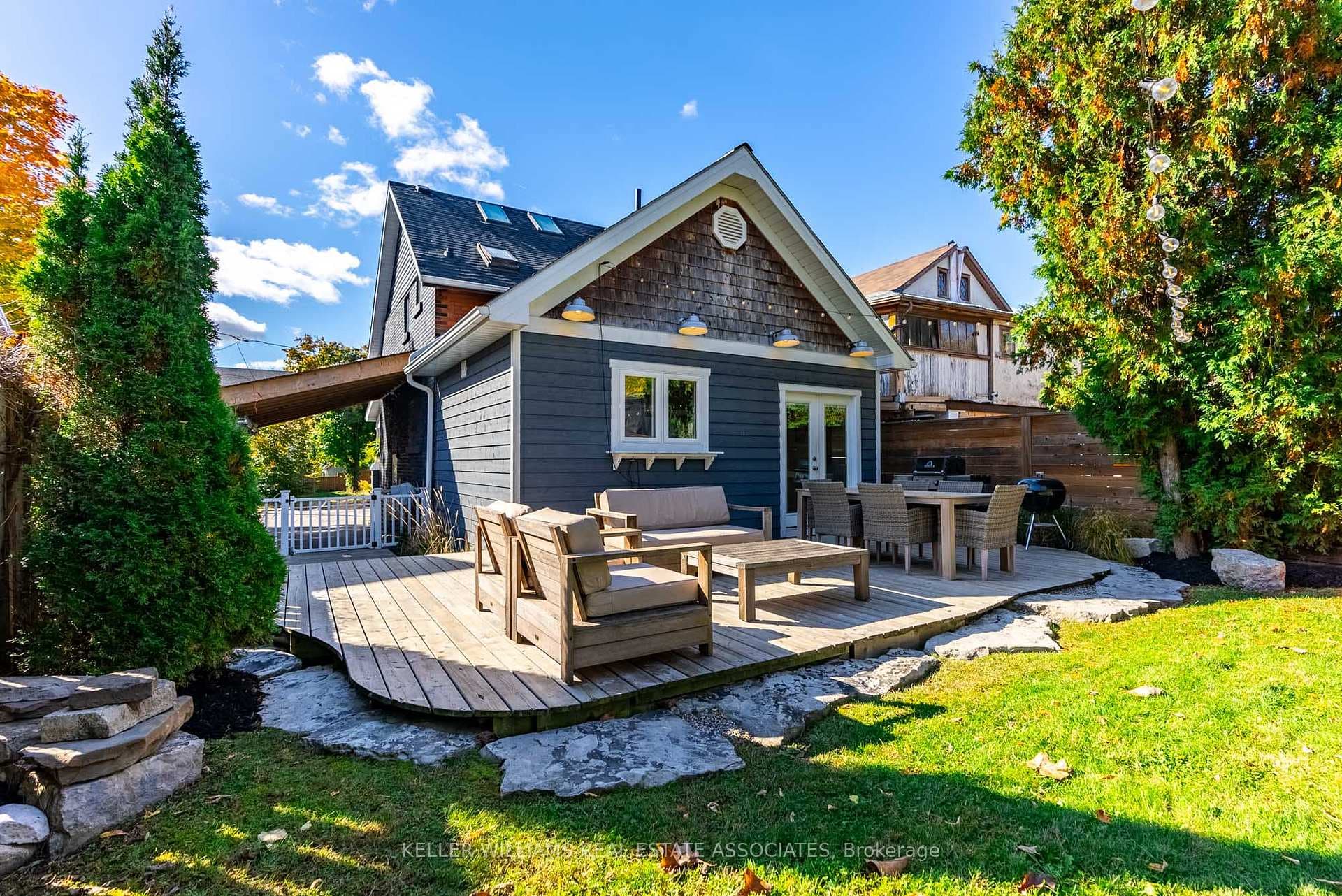 275 Macnab Street photo 27