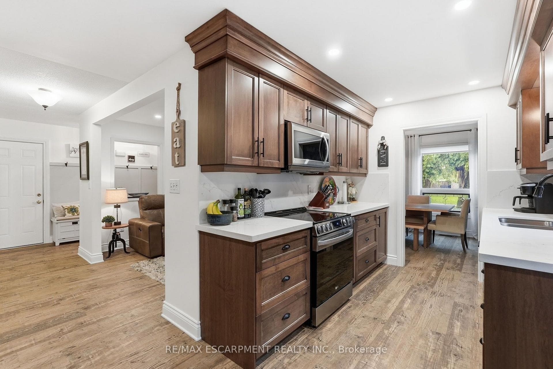 224 ATHENIA Drive photo 14