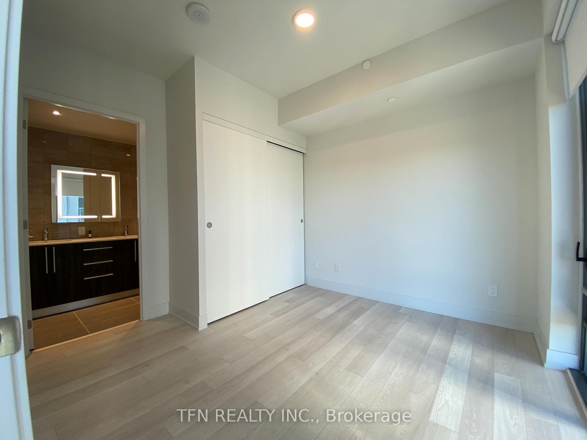 8 Cumberland Street Unit 3007 photo 19