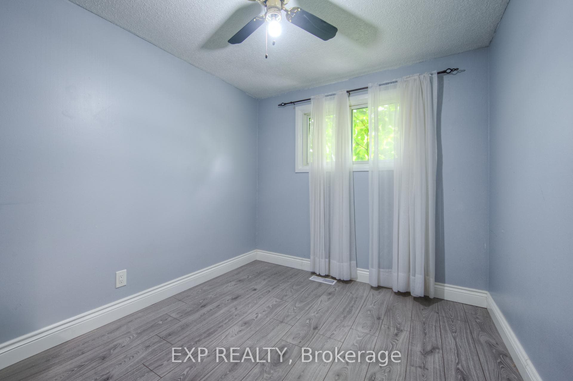 1474 Wildren Place photo 8