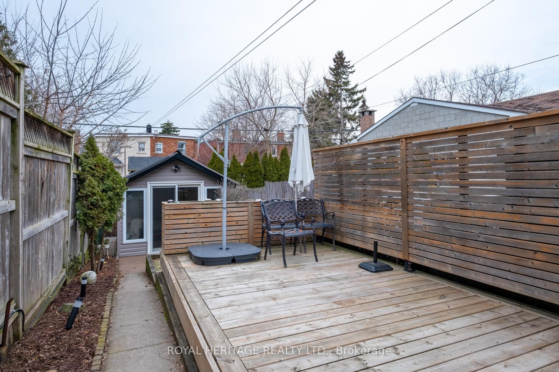 148 Silverthorn Avenue photo 18