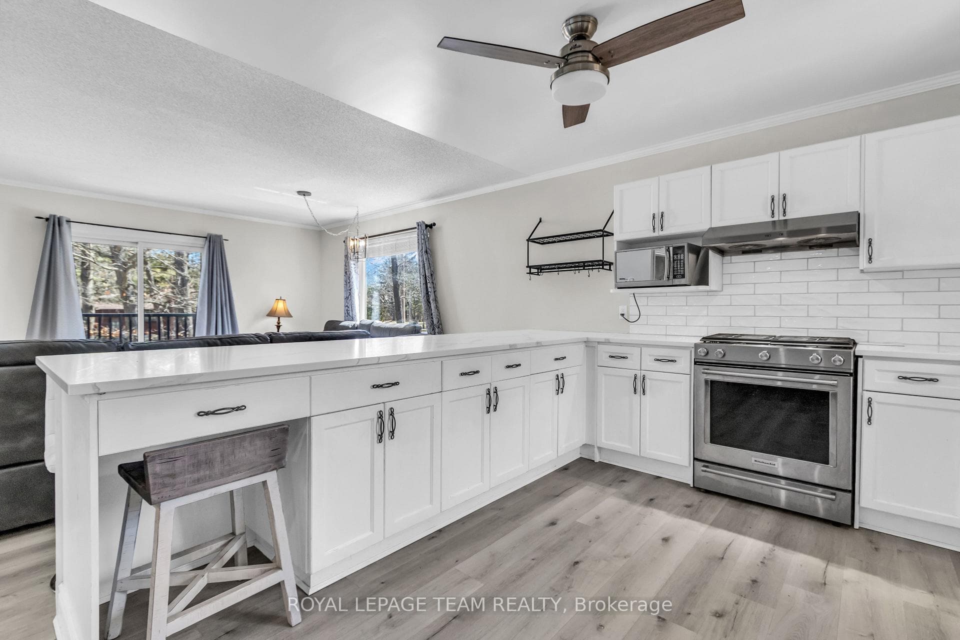 7706 Alfred Street photo 18