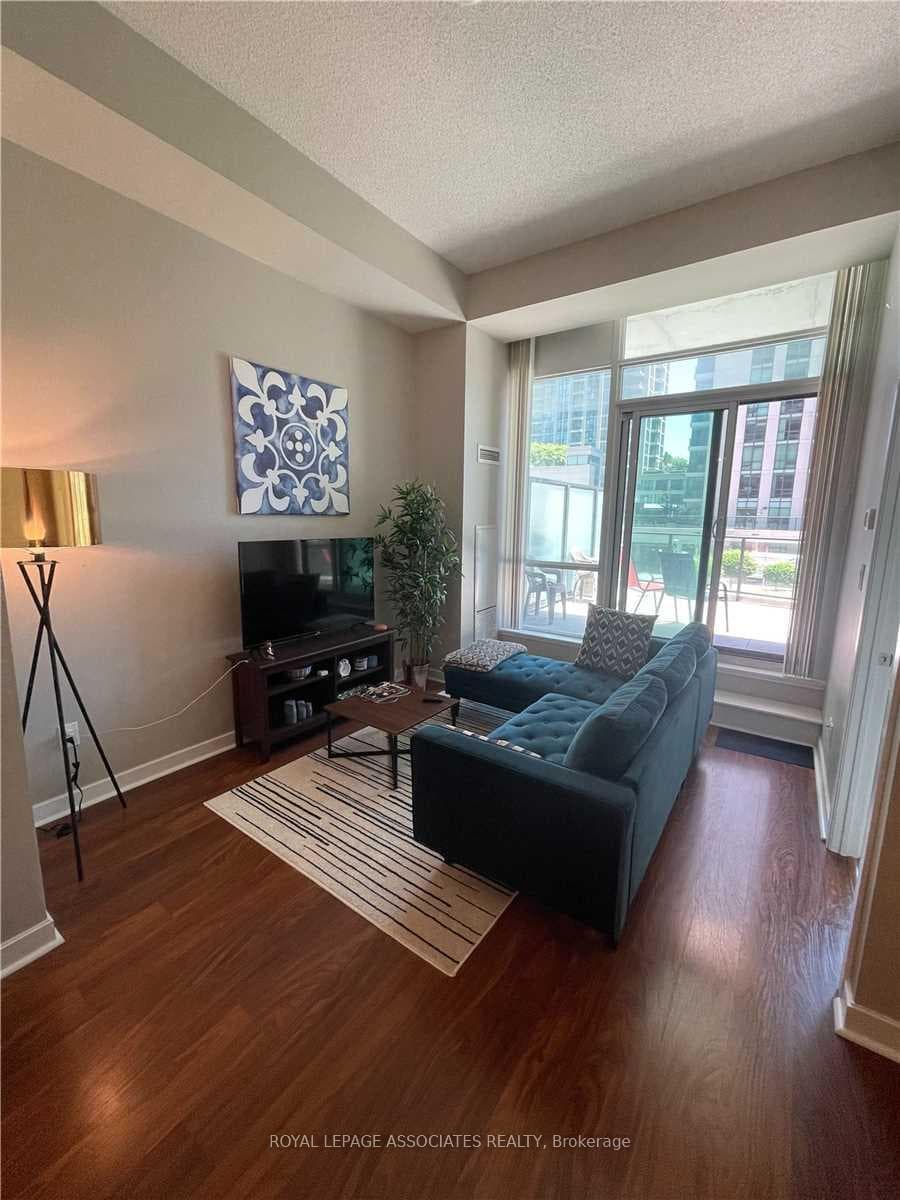 33 Bay Street Unit 212 photo 3